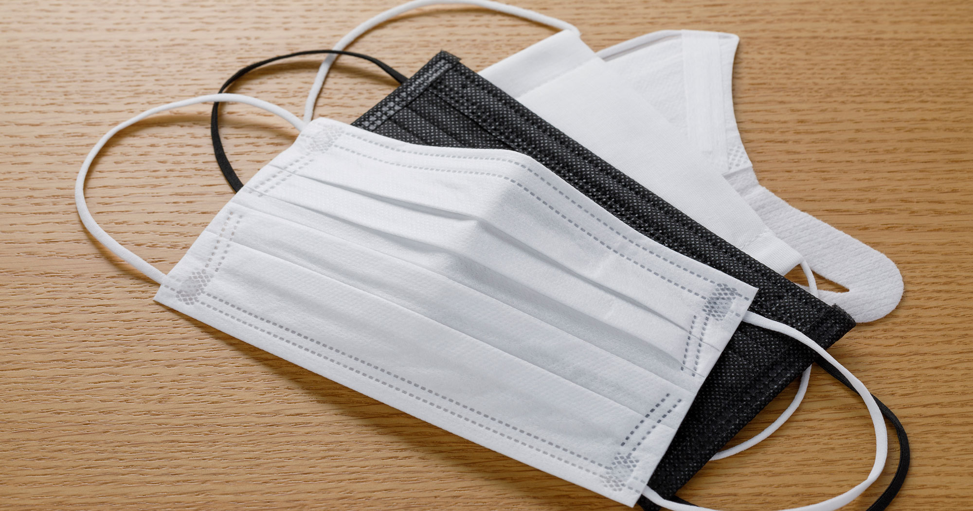 葬式 マスク 色